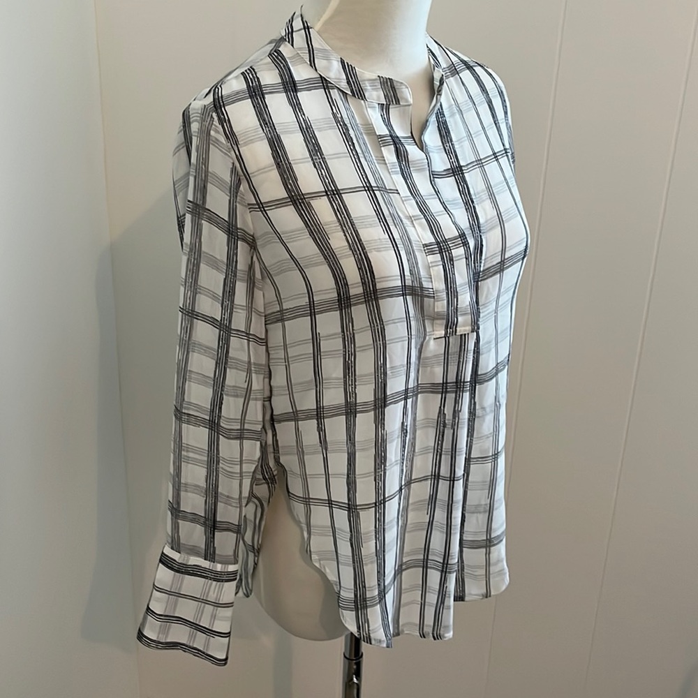 Banana Republic sheer long sleeves top XXS Petite